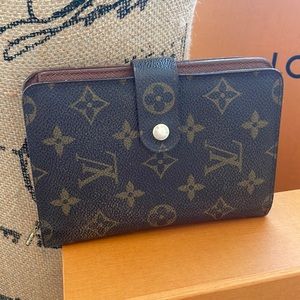 Louis Vuitton Porte Papier Wallet w/ passport case